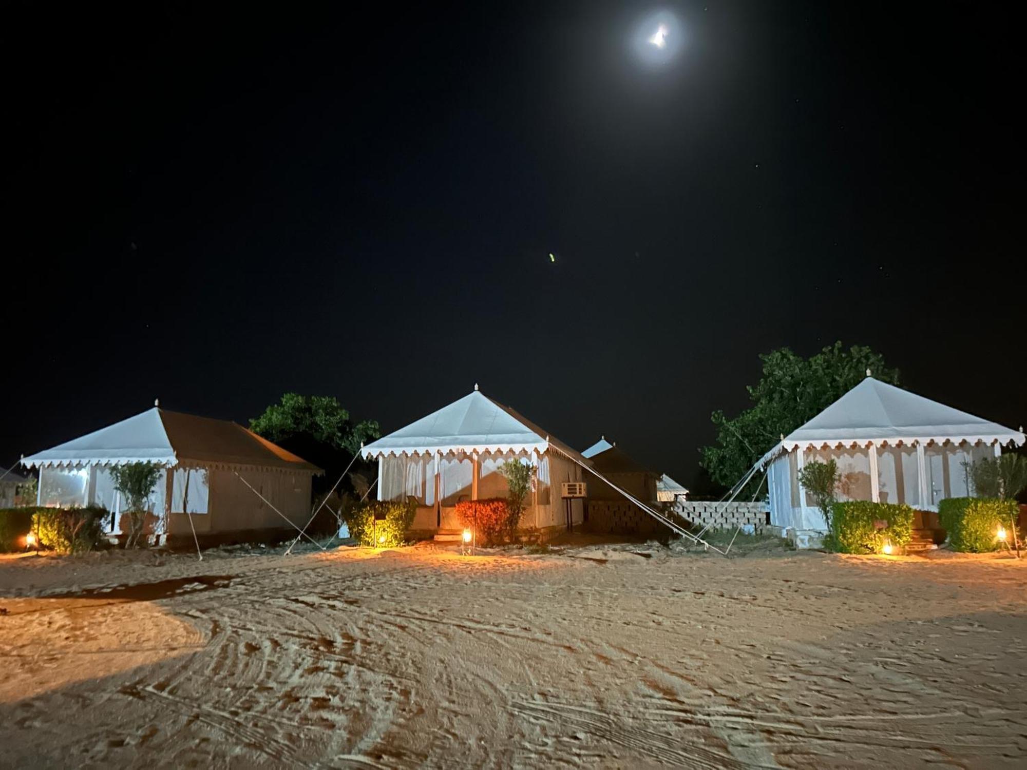 Sunny Desert Camp Kūri Eksteriør bilde