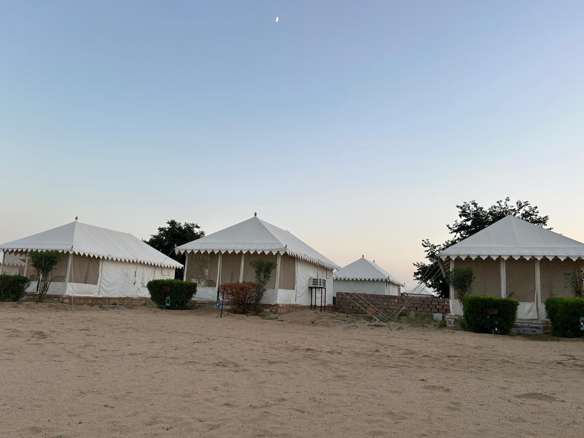 Sunny Desert Camp Kūri Eksteriør bilde